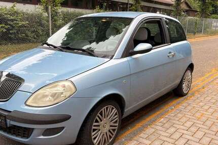 Lancia Ypsilon 143.087 km 1.990 &euro; Breisach am Rhein 79206