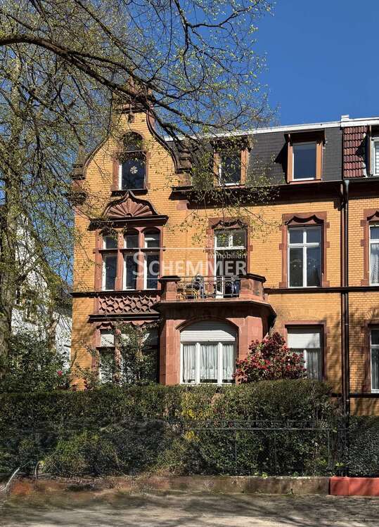 Haus zum Kaufen in Freiburg im Breisgau 1.750.000 € 316.4 m²