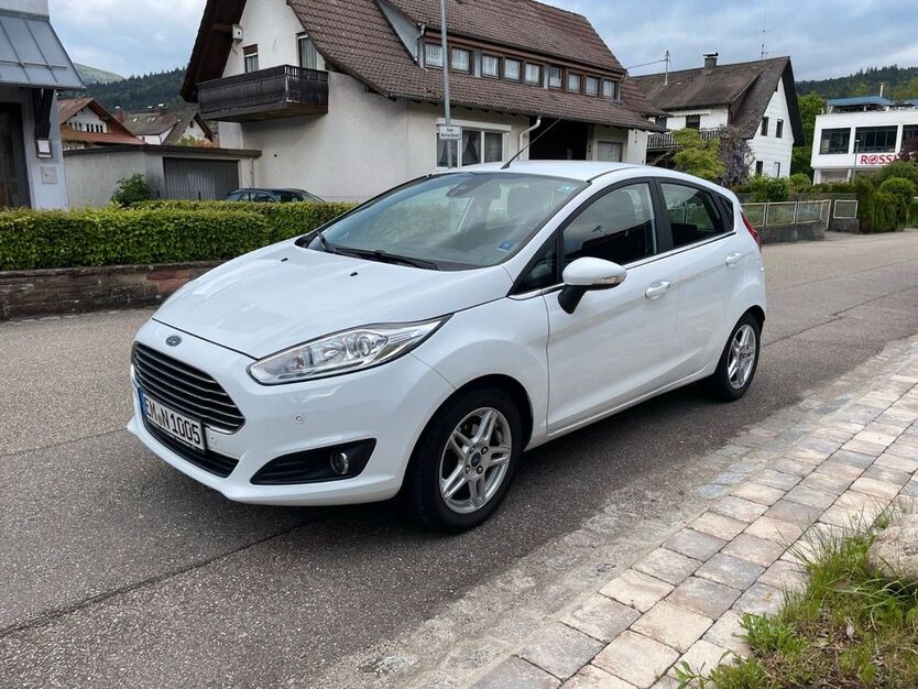 Ford Fiesta 120.400 km 7.299 € Elzach 79215