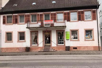 Wohn- und Geschäftshaus in bester Lage von Waldkirch 7 zimmer