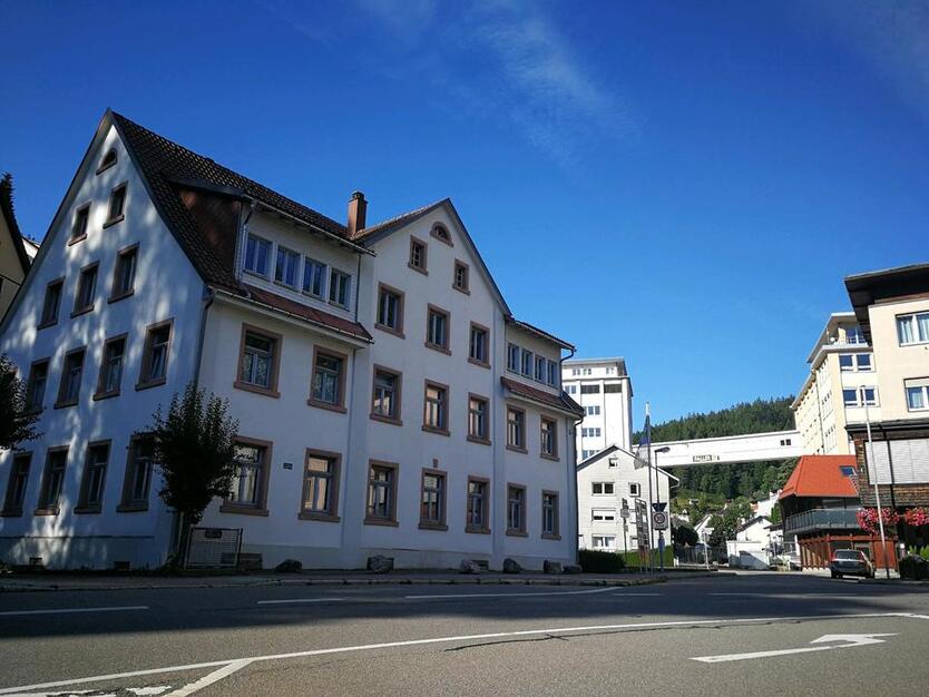 Home Office Wohnen 5,5 Zi Mehr-Generation-Wohnen in Gütenbach