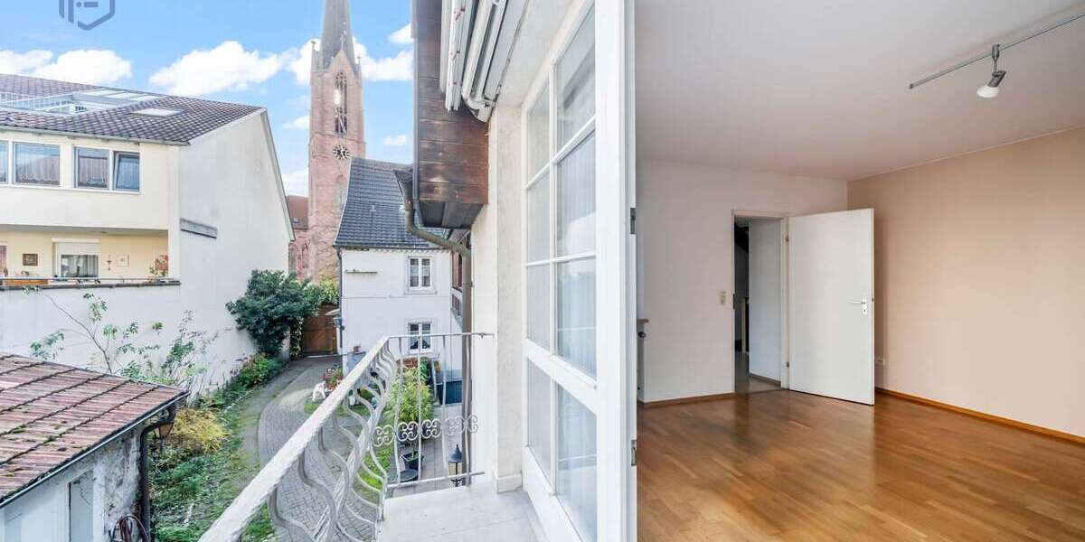 Einfamilienhaus Eichstetten am Kaiserstuhl - 13 Zimmer, 450 m&sup2;, 890.000&euro; | Angebot:23712935