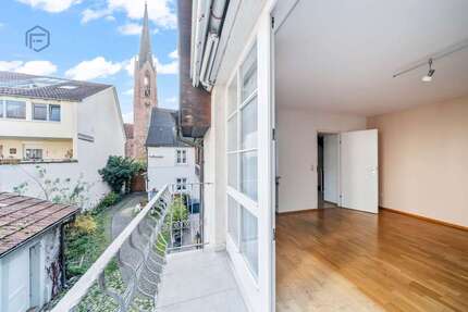 Haus Eichstetten am Kaiserstuhl - 13 Zimmer, 450 m&sup2;, 890.000&euro; | Angebot:23712935