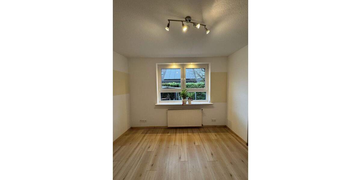 Einfamilienhaus Teningen Nimburg - 7 Zimmer, 220 m&sup2;, 2.500&euro; | Angebot:25177163