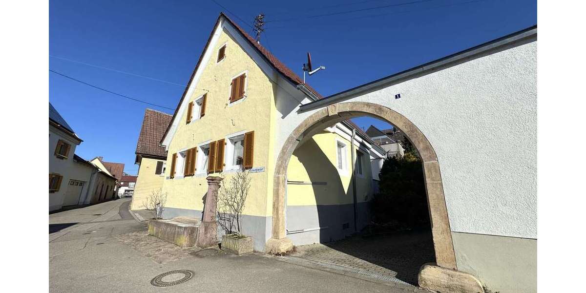 Haus zum Kaufen in Ehrenkirchen 595.000 € 184 m² 6 zimmer