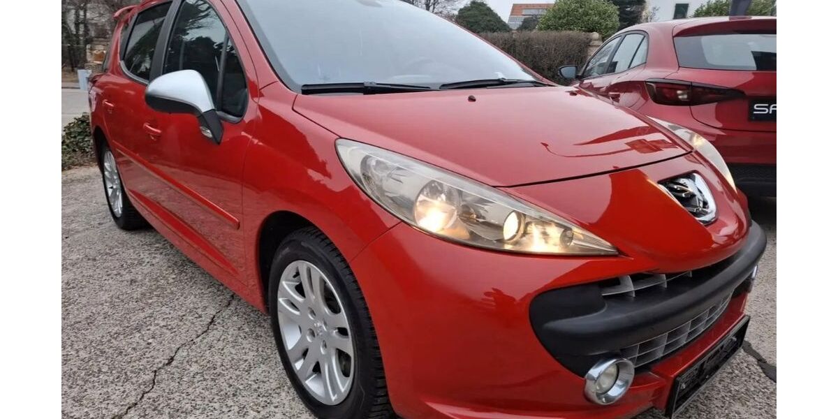 Peugeot 207 163.000 km 3.500 &euro; Freiburg 79111