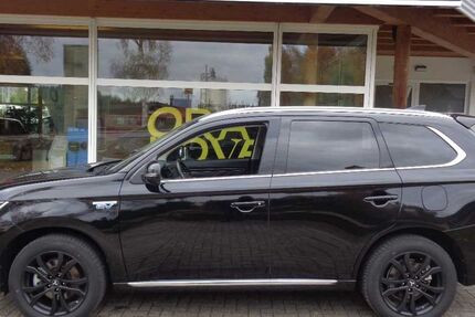Mitsubishi Plug-in Hybrid Outlander 48.100 km 23.500 &euro; Bernau 79872