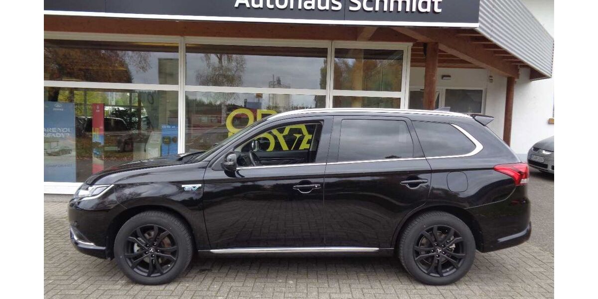 Mitsubishi Plug-in Hybrid Outlander 48.100 km 23.500 &euro; Bernau 79872