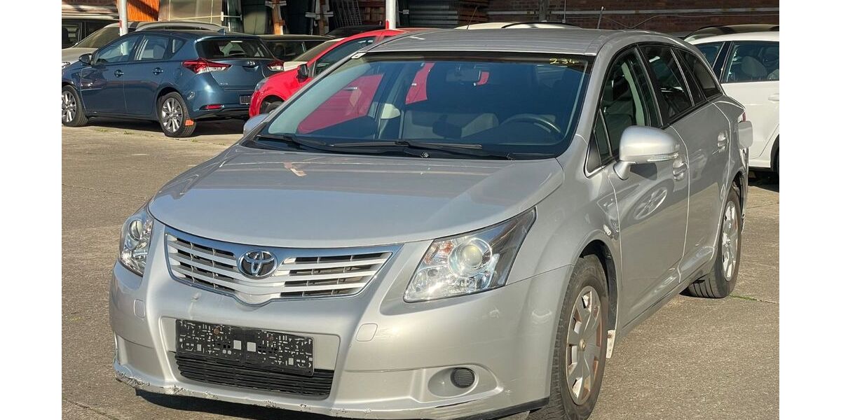 Toyota Avensis 115.000 km 2.699 &euro; Herbolzheim 79336
