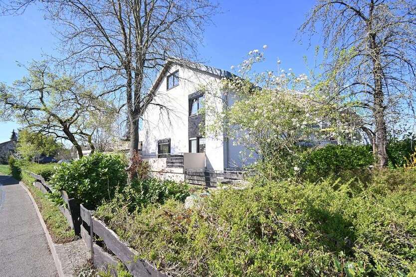 Haus zum Kaufen in Emmendingen 595.000 € 200 m²