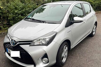 Toyota Yaris 37.800 km 12.500 € Freiburg 79112