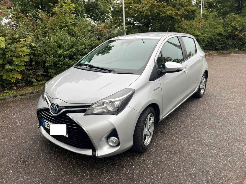 Toyota Yaris 37.800 km 12.500 € Freiburg 79112