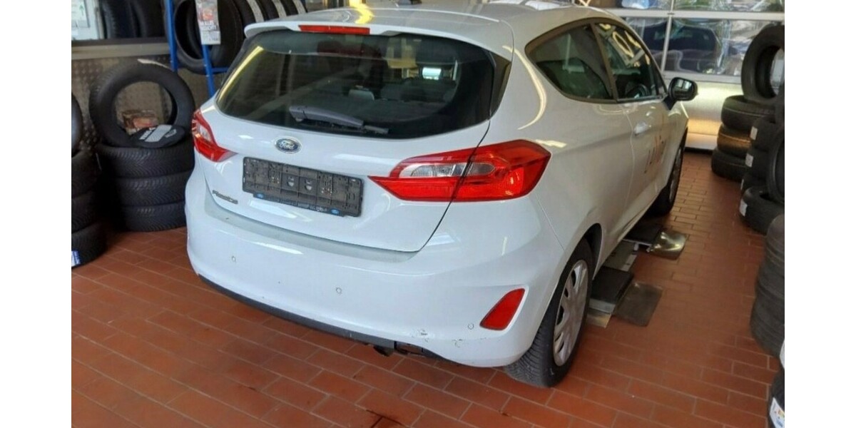 Ford Fiesta 96.000 km 6.990 &euro; GundelfingeN 79194