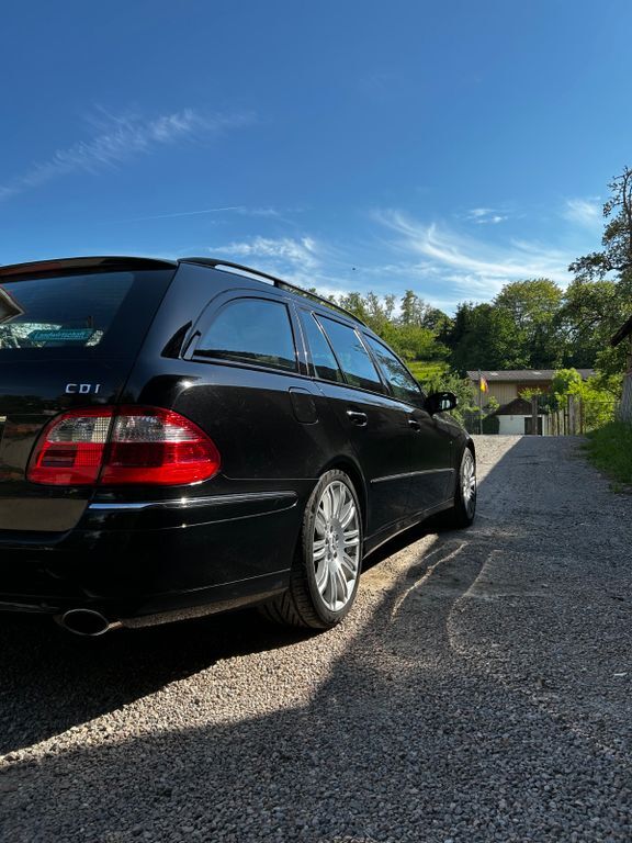 Mercedes-Benz E 320 253.357 km 6.500 € Schliengen 79418