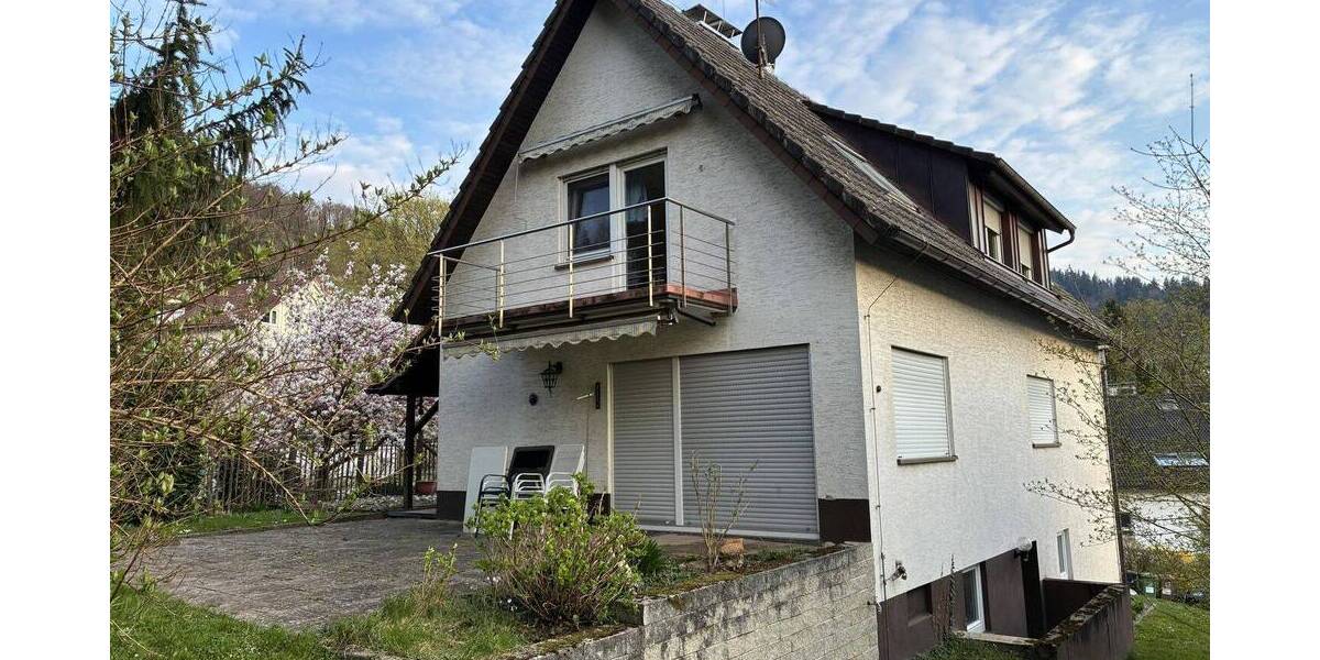 Mehrfamilienhaus, Wohnhaus Freiburg Zähringen - 6 Zimmer, 171 m&sup2;, 1.180.000&euro; | Angebot:25704993