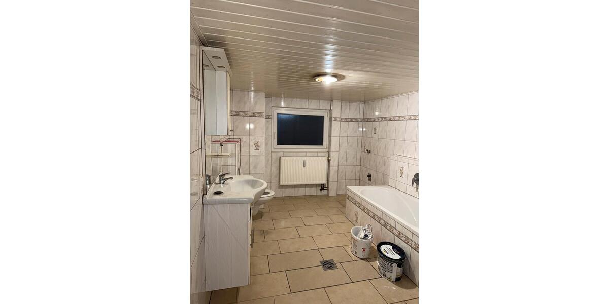 3-Zimmer-Wohnung – Nähe Bahnhof & Stadtmitte inkl. Balkon 3 zimmer