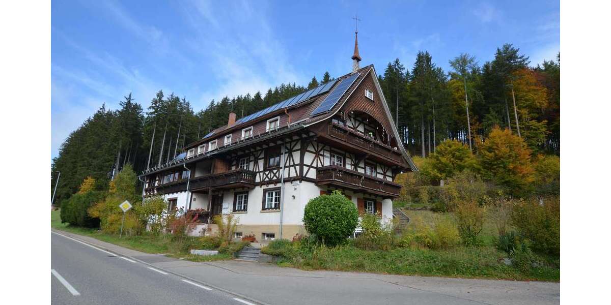 Einfamilienhaus Lenzkirch - 9 Zimmer, 235 m&sup2;, 280.000&euro; | Angebot:23300167