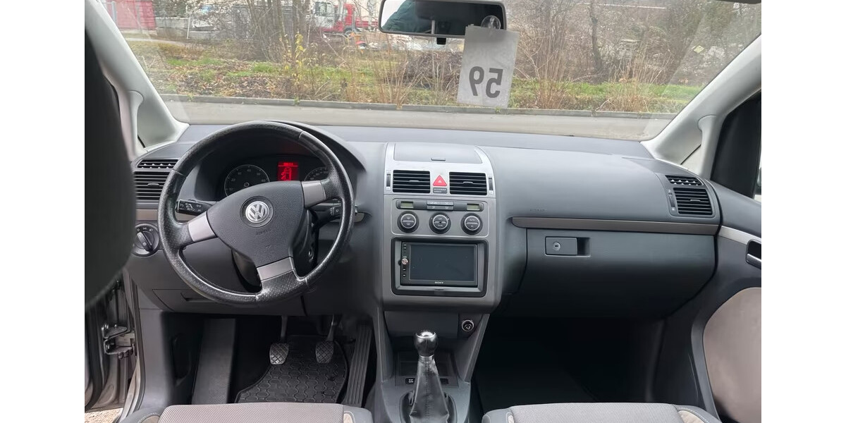 VW Touran 198.500 km 5.499 &euro; Weisweil 79367