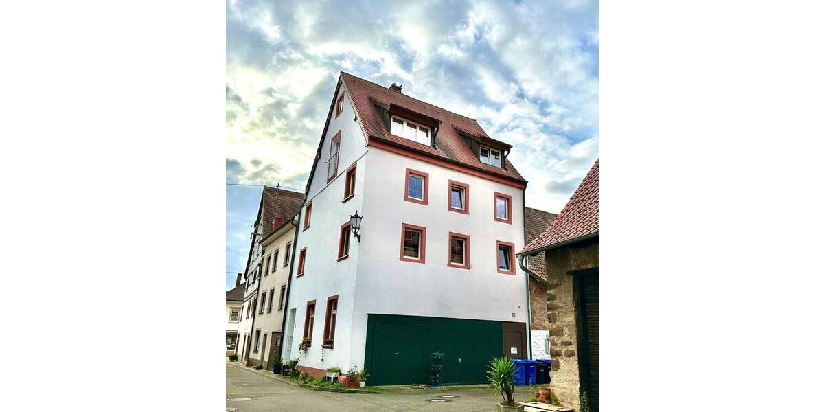 MFH mit 3 Wohneinheiten - gepflegter Zustand - attraktive Lage 7 zimmer