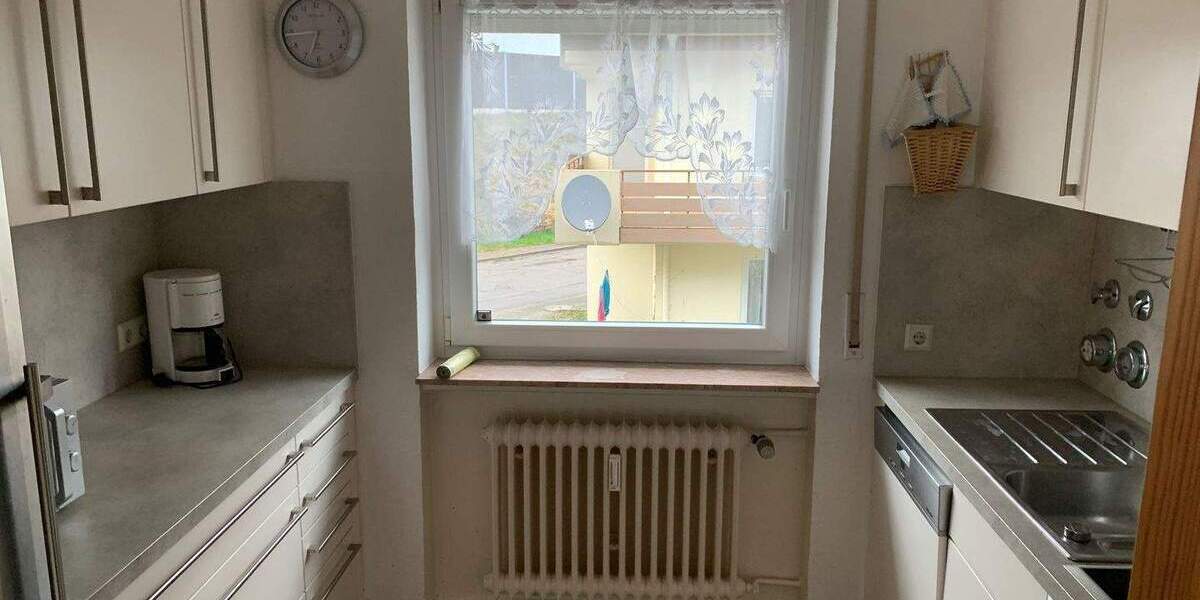 Etagenwohnung Freiburg im Breisgau St. Georgen - 4 Zimmer, 95 m&sup2;, 1.495&euro; | Angebot:25302794