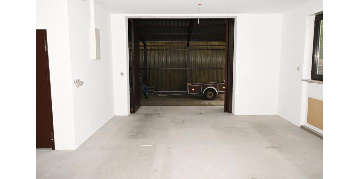 Haus und Halle in Denzlingen für Wohnen und Gewerbe 6 zimmer