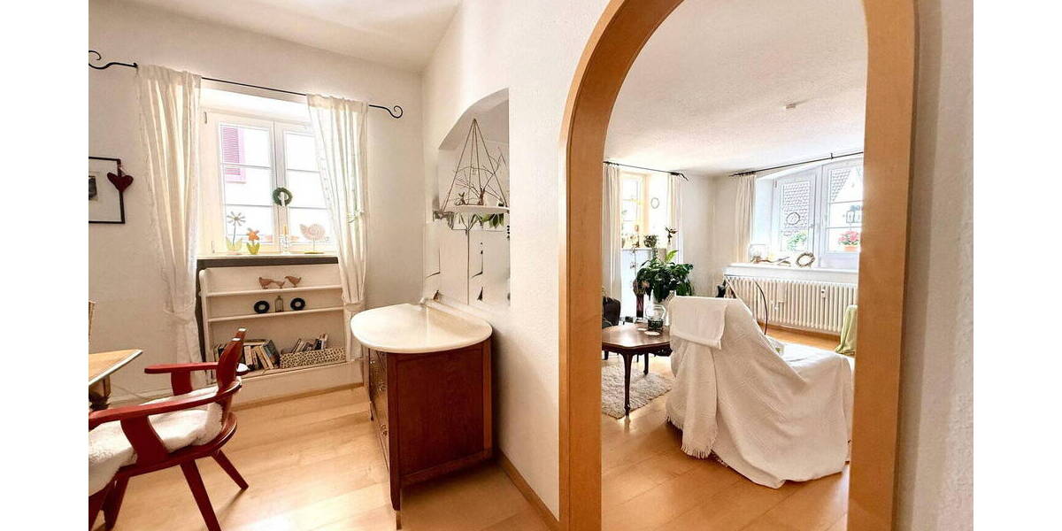 Etagenwohnung Staufen im Breisgau Staufen - 4 Zimmer, 121 m&sup2;, 1.600&euro; | Angebot:25909513