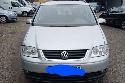 VW Touran 280.000 km 950 € FREIBURG 79114
