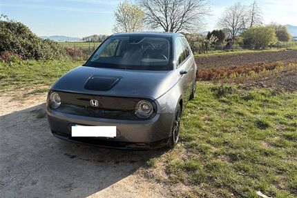 Honda e