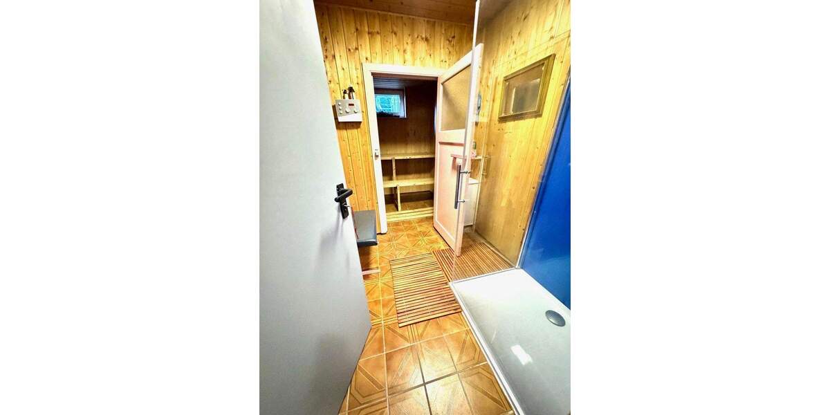 Doppelhaushälfte Ebringen - 8 Zimmer, 220 m&sup2;, 899.000&euro; | Angebot:25156148