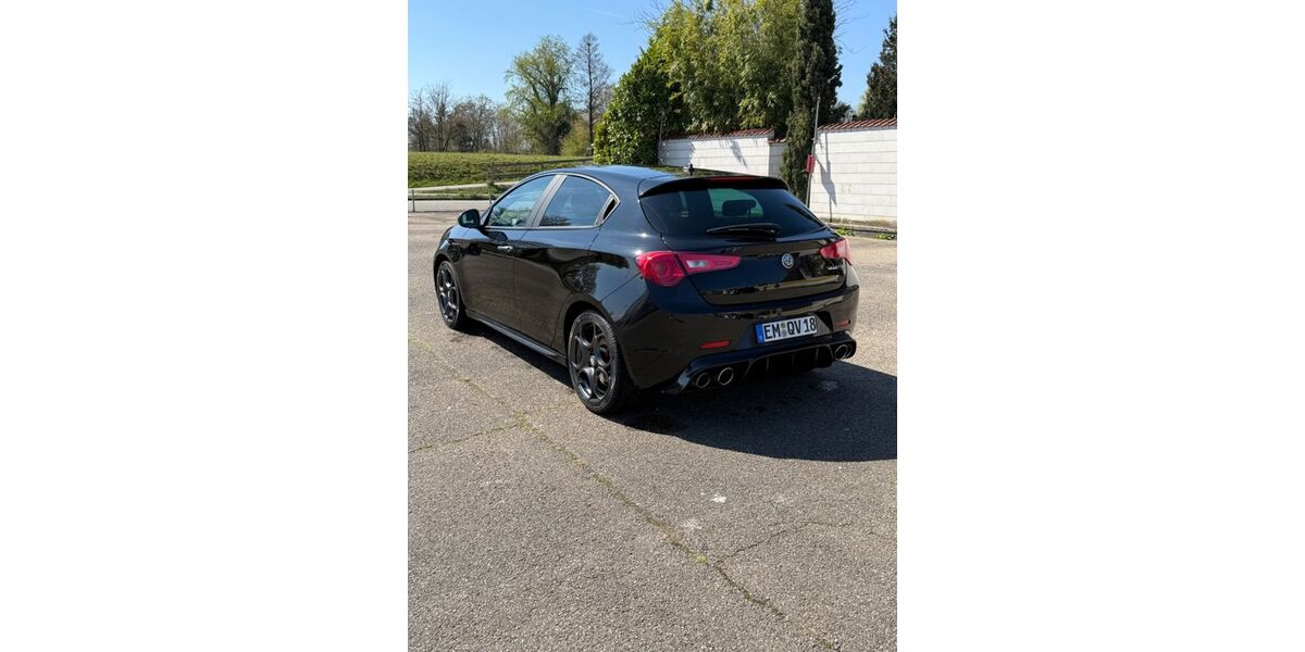 Alfa Romeo Giulietta 112.000 km 17.800 &euro; Teningen 79331