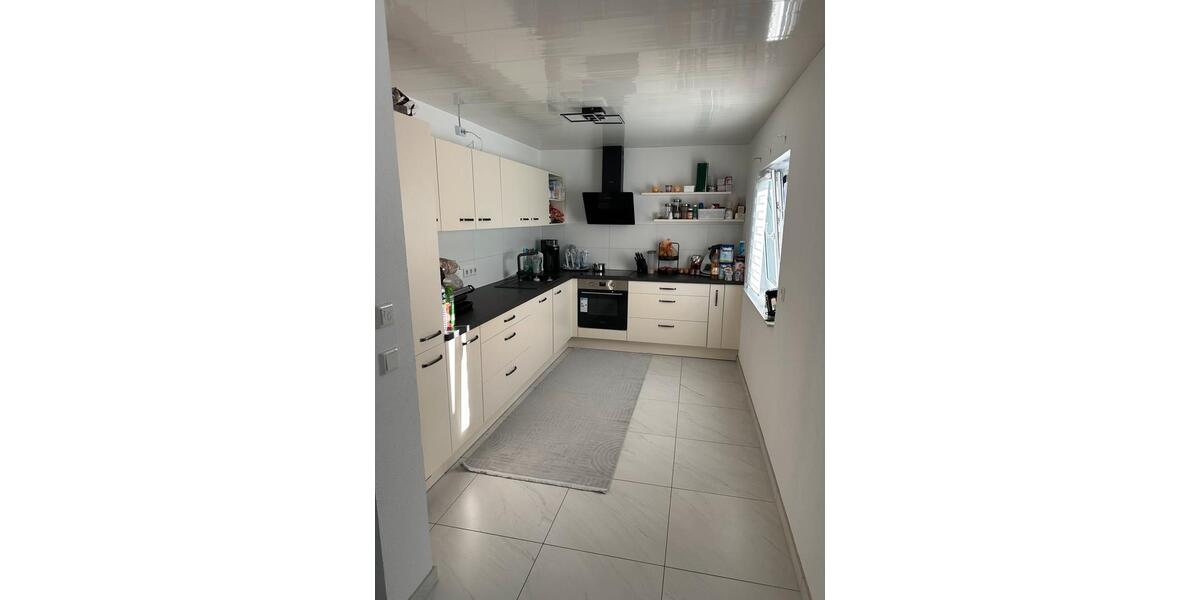 Etagenwohnung Neuenburg am Rhein - 3 Zimmer, 89 m&sup2;, 1.600&euro; | Angebot:26393637
