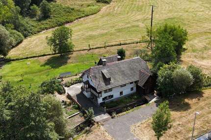 Haus Freiburg Ebnet - 6 Zimmer, 121 m&sup2;, 750.000&euro; | Angebot:27178997