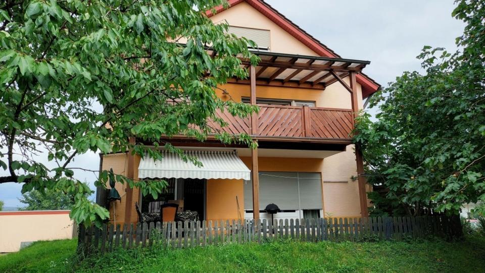3 Zi-Wohnung im EG + 1 Zi. im UG in Riegel mit Terrasse + Garten