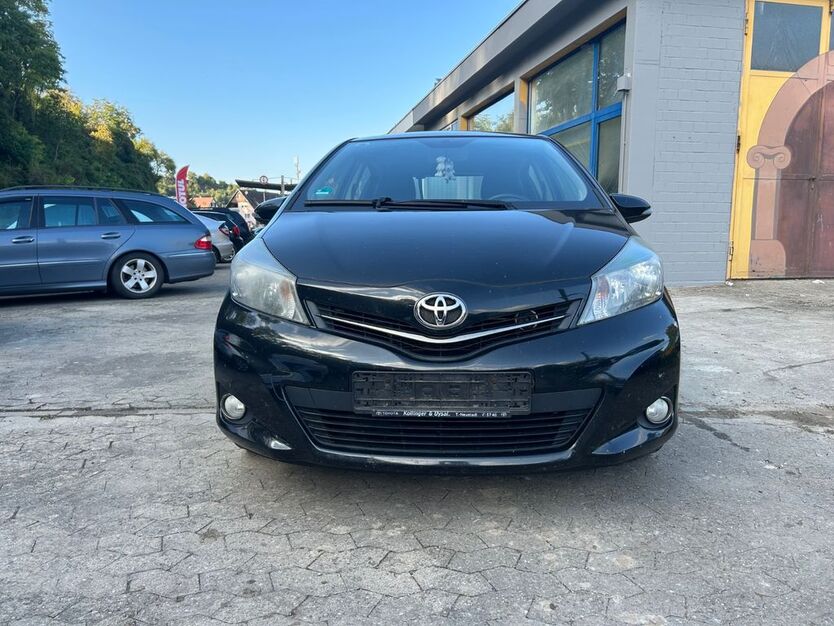 Toyota Yaris 164.234 km 4.990 € Vogtsburg im Kaiserstuhl 79235