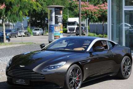 Aston Martin DB11 10.500 km 122.900 € Freiburg 79111