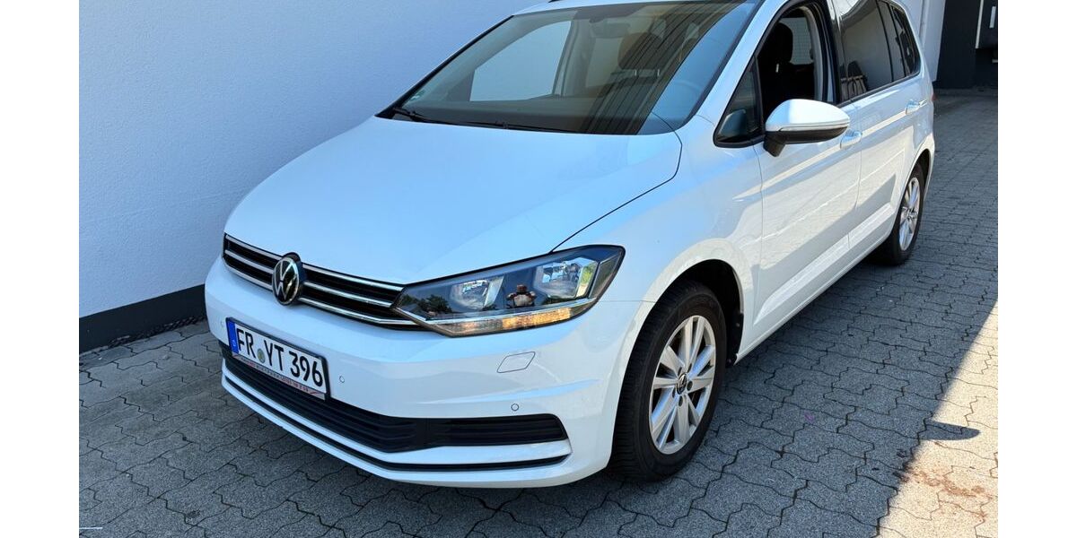 VW Touran 56.449 km 27.650 &euro; Freiburg im Breisgau 79111