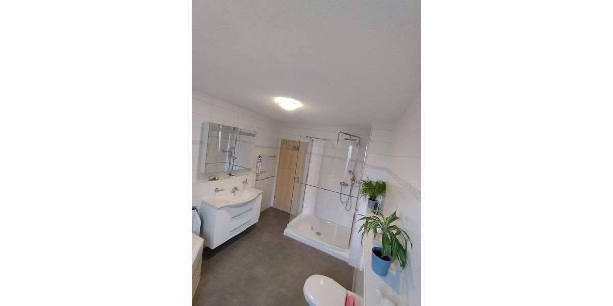 Doppelhaushälfte Umkirch - 7 Zimmer, 220 m&sup2;, 699.000&euro; | Angebot:24763429