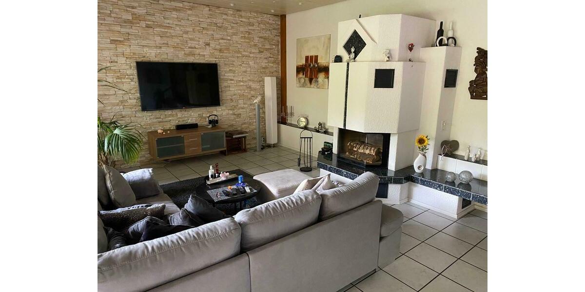 Etagenwohnung Schallstadt - 5 Zimmer, 180 m&sup2;, 2.550&euro; | Angebot:25990826