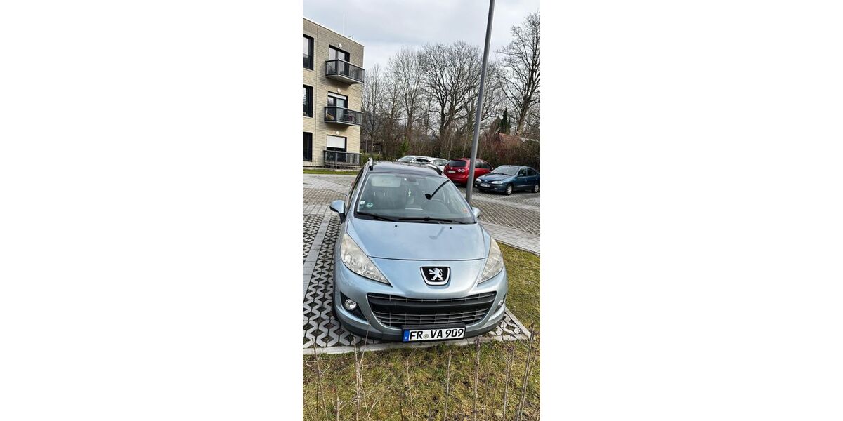 Peugeot 207 240.000 km 3.200 &euro; Freiburg 79117
