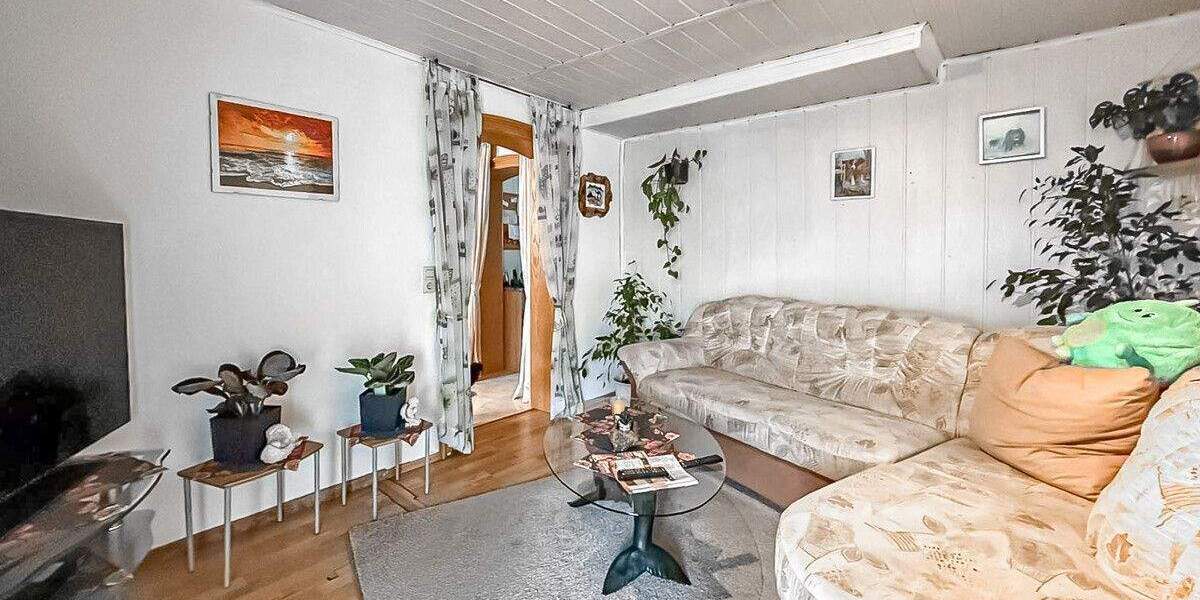 Mehrfamilienhaus, Wohnhaus Ebringen - 8 Zimmer, 212 m&sup2;, 699.000&euro; | Angebot:25774751