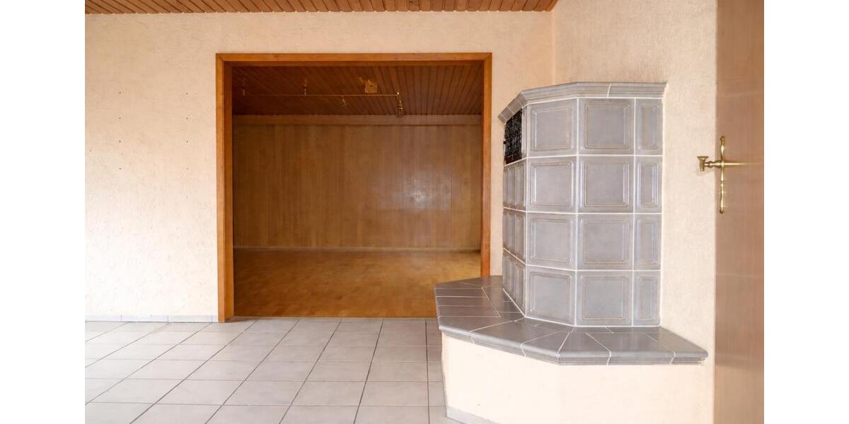 Bungalow Titisee-Neustadt Neustadt - 6 Zimmer, 175 m&sup2;, 420.000&euro; | Angebot:26239395