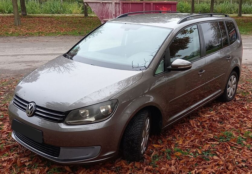 VW Touran 219.825 km 5.799 € Freiburg 79111