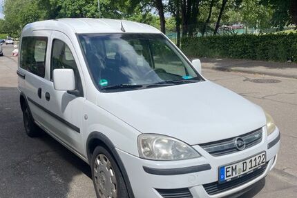 Opel Combo 120.895 km 900 &euro; Freiburg 79312