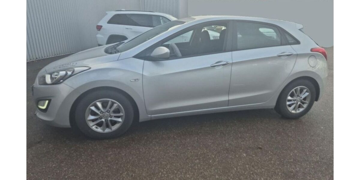 Hyundai i30 84.500 km 8.995 &euro; Ettenheim 77955