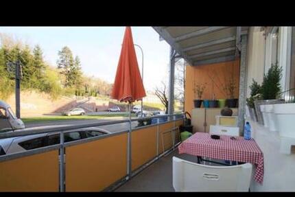 Nach Mieter für 2-Zimmer Wohnung mit Wg Schnitt zimmer