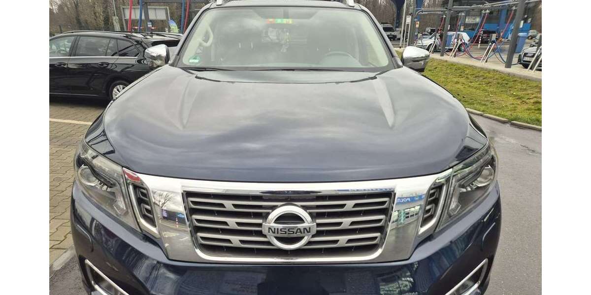 Nissan Navara 99.012 km 29.940 &euro; Freiburg 79108