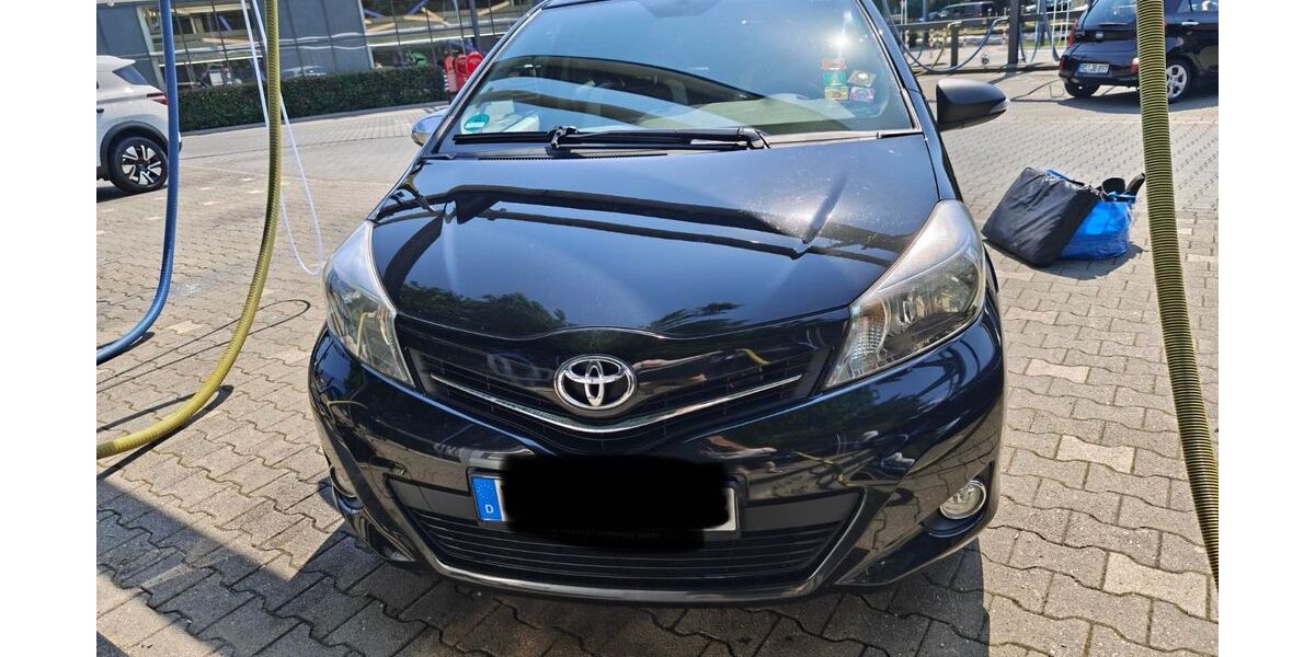 Toyota Yaris 140.000 km 6.700 &euro; Freiburg 79104