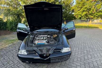 Alfa Romeo 166