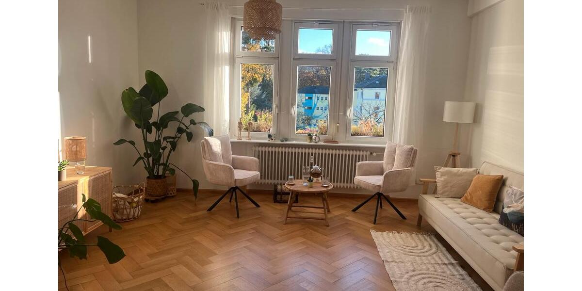 Schöner möblierter Praxisraum tageweise frei zimmer