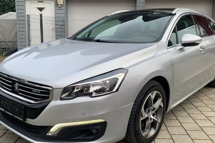 Peugeot 508 167.000 km 9.300 &euro; Staufen Im Breisgau 79219